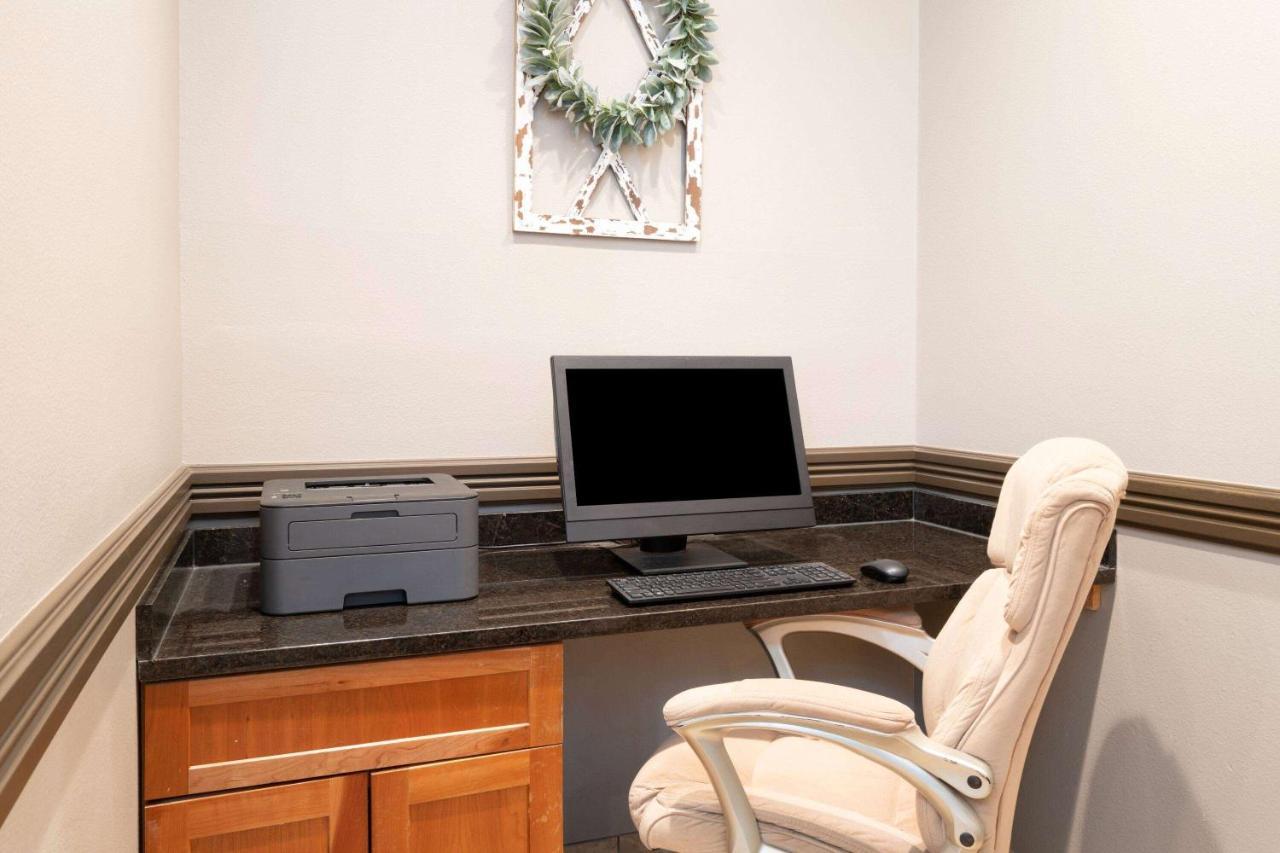 Hotel Americinn By Wyndham Event Center Aberdeen